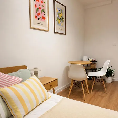 Sunny Corner 아파트